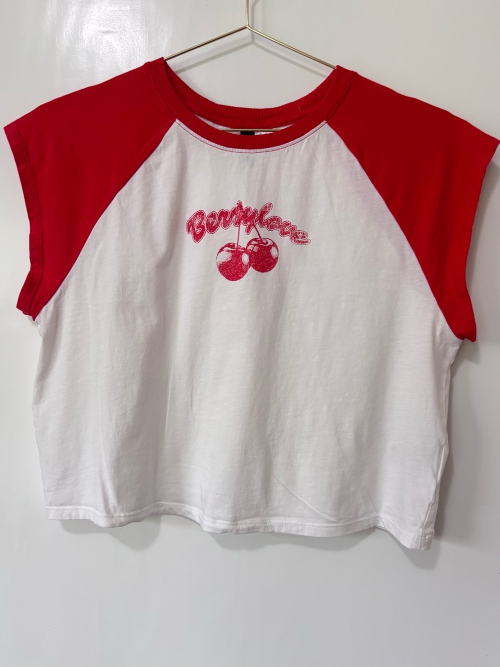 H&M| Divided| Cute White Crop Top with Red Cap Sleeves & Cherry Graphic Sz XL - Picture 2 of 7